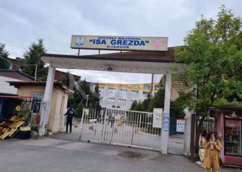 I plagosuri nga të shtënat në Gjakovë në gjendje stabile