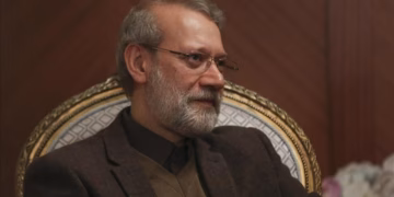 Izraeli thotë se shefi kryesor i sigurisë së Iranit është vrarë në një sulm ajror