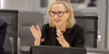 Ambasadorja e SHBA-së në Ukrainë jep dorëheqjen