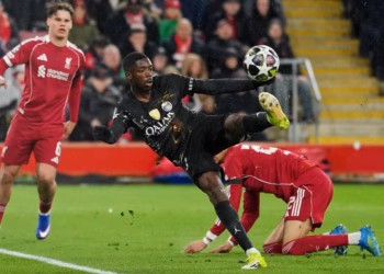 PSG kalon tutje, eliminon Liverpoolin