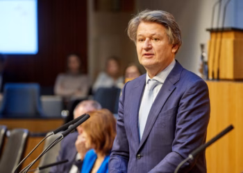 Eurodeputeti austriak i ashpër ndaj Orbanit: “Historia më idiote” për shpërthimin pranë gazsjellësit