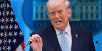 Trump urdhëron bllokimin e Ngushticës së Hormuzit pas dështimit të bisedimeve SHBA–Iran