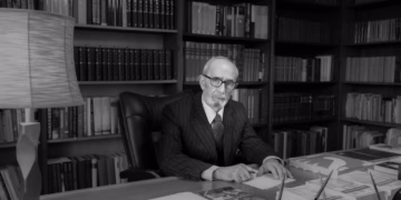 Familja e Rexhep Qosjës: S’marrim pjesë në organizime institucionale, na mundësoni të mbajmë zi në qetësi