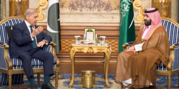 Arabia Saudite i jep Pakistanit 3 miliardë dollarë për shlyerjen e borxhit ndaj Emirateve të Bashkuara Arabe