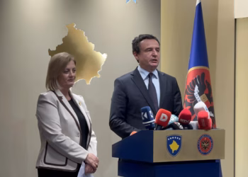 Kurti del në konferencë bashkë me Rushitin: Sjellja e opozitës, joshtetërore dhe antiinstitucionale