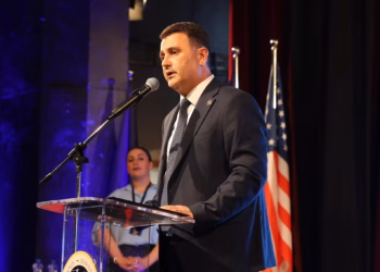 Flamur Fetahu kryetar i degës së AAK-së në Gjakovë