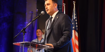 Flamur Fetahu kryetar i degës së AAK-së në Gjakovë