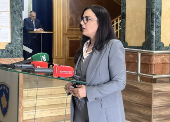 ​Lushaku: Seanca e sotme për presidentin, tallje me qytetarët
