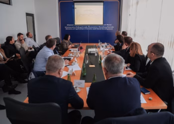 Kusari-Lila, Muja dhe Murati takojnë prodhuesit e qumështit