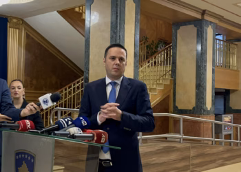 Abdixhiku: Nuk marrim pjesë në “show” për presidentin, Kurti po e pengon procesin