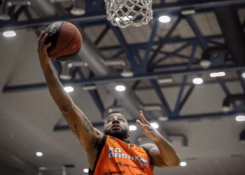 Bashkimi fiton gjysmëfinalen e parë ndaj Borës