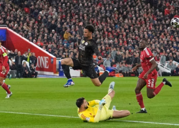 Pa gola në “Anfield” pas 45 minutave, PSG afër gjysmëfinales