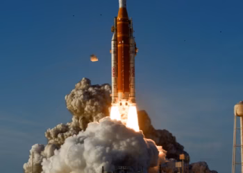 NASA nis katër astronautë në misionin e parë hënor pas gjysmë shekulli