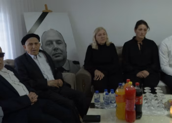 ​Reagimet e familjarëve të heroit Afrim Bunjaku gjatë procesit të aktgjykimit për rastin e Banjskës