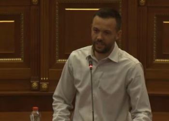 Tahiri: PDK-ja nuk ka refuzuar asnjë takim me Kurtin, ai ka refuzuar konkretizimin e iniciativës së tij