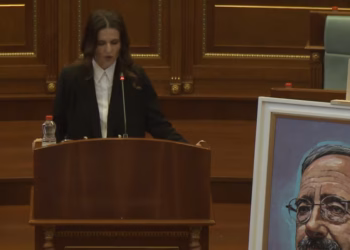 Çitaku: Eliot Engel, zëri që mbështeti Kosovën në ditët më të errëta të okupimit