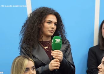 Protestat për gjuhën shqipe, studentja: S’ka ligj që na nënshtron