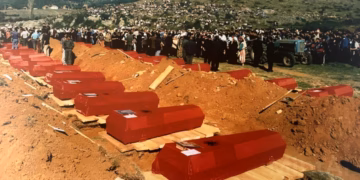 Kurti përkujton 27-vjetorin e ngjarjeve në Lubizhdë të Hasit: Dëshmi e gjenocidit dhe spastrimit etnik në Kosovë