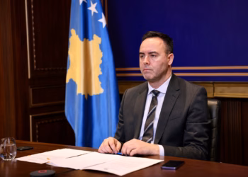 Konjufca: Qëndrojmë në linjë me parterët për hapjen e Ngushticës së Hormuzit