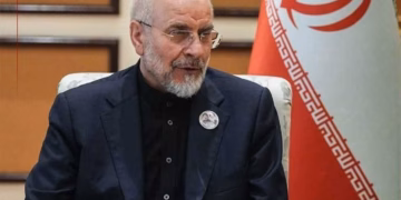 Irani refuzon negociatat me SHBA-në “nën hijen e kërcënimeve”