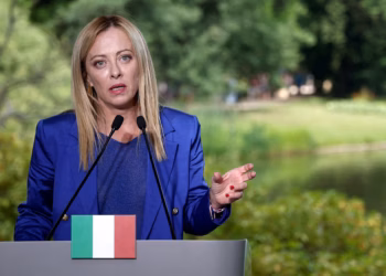 Italia pezullon rinovimin automatik të marrëveshjes së mbrojtjes me Izraelin