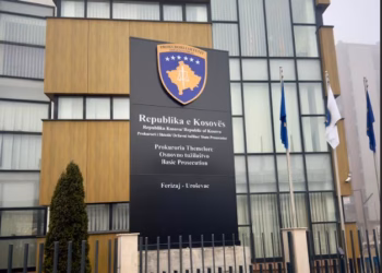 Ndalohen tre persona të dyshuar për keqpërdorim të detyrës zyrtare