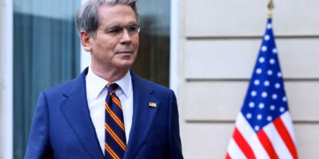 Sekretari i Thesarit i SHBA: Dhimbja ekonomike “ia vlen” për t’i dhënë fund një Irani bërthamor