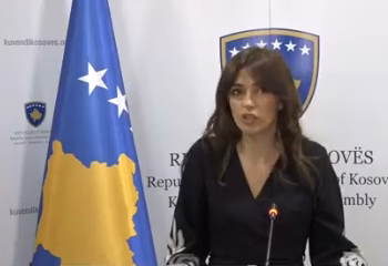 Haxhiu dënon gjuhën fyese të deputetit Geci: Kuvendi s’do të kthehet në arenë përplasjesh