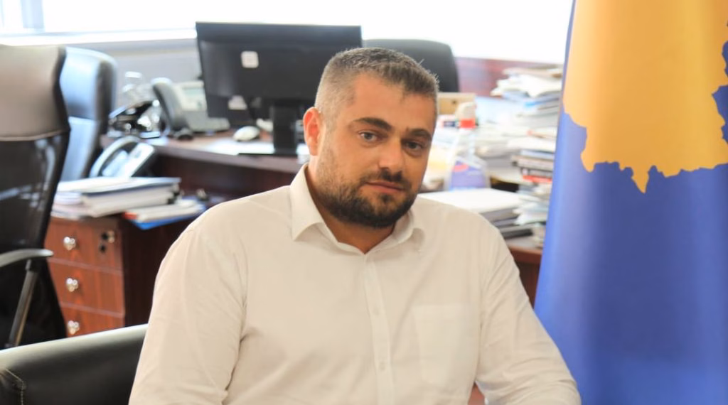 Pas vdekjes së punëtorit në Ferizaj, Hoti paralajmëron aksion të jashtëzakonshëm inspektimesh në ndërtimtari