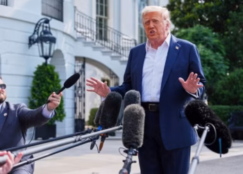 Trump kërcënon me burg gazetarin që raportoi i pari për shpëtimin e pilotit në Iran