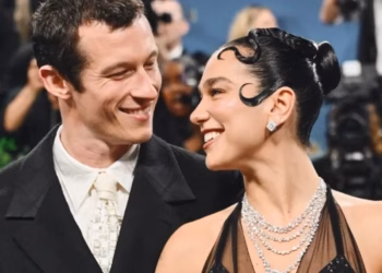 Dua Lipa dhe Callum Turner planifikojnë një dasmë intime këtë verë