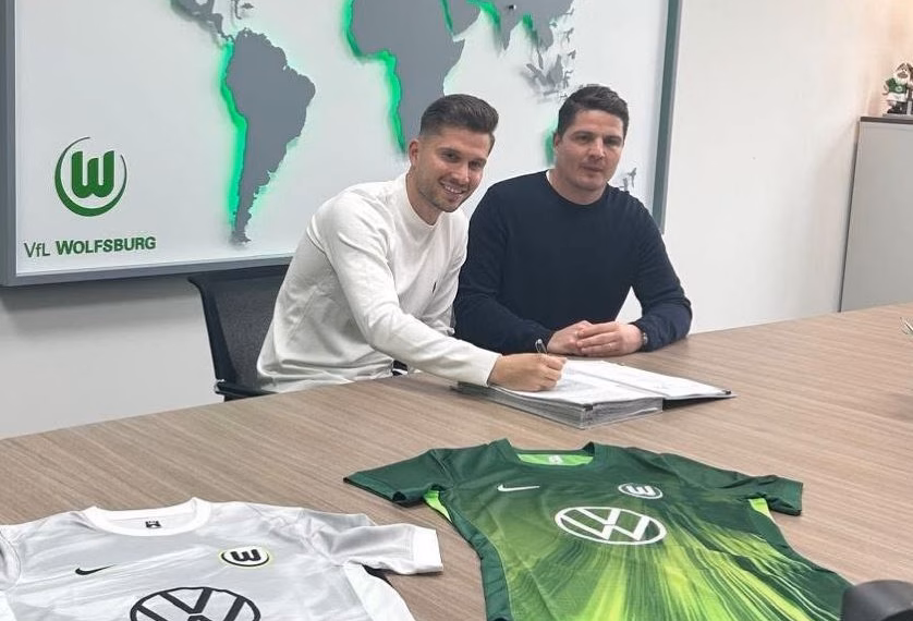Wolfsburgu zyrtarizon mesfushorin Rexhbeçaj