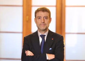 Ministri Hoxha: Përdorimi i gjuhës amtare është e drejtë themelore, çështja duhet adresuar me seriozitet institucional