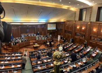 Nis votimi për president, opozita nuk është prezente në sallë