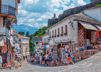 CNN Travel: Shqipëria po kthehet në destinacionin e ri të amerikanëve në Evropë