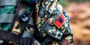 Rama ndan pamje nga stërvitja e Forcave Speciale