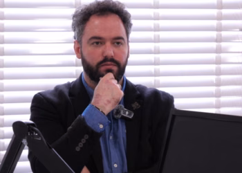 Abrashi merr drejtimin e AKR-së, paralajmëron reforma të thella në parti