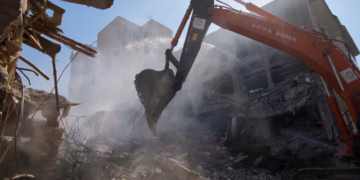 Sulmet SHBA-Izrael “shkatërrojnë plotësisht” sinagogën në Teheran