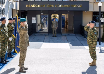 Komandanti i KFOR-it dhe gjenerali grek flasin për sigurinë në Kosovë