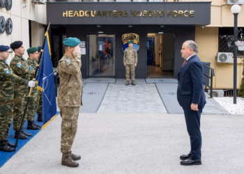 Pas ndeshjes Kosovë-Turqi, komandanti i KFOR-it pret në takim ministrin turk të sportit