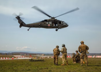 KFOR-i kryen stërvitje me helikopterë në Pejë