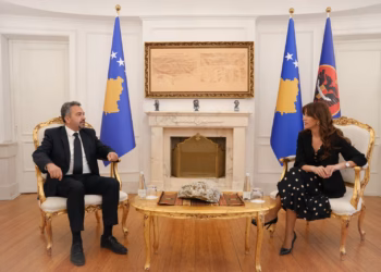 Haxhiu deklarohet për takimin me Radoniqin, tregon se çfarë diskutuan