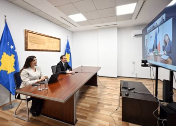 Kurti zhvillon takim virtual me ministrin francez, diskutohet integrimi evropian