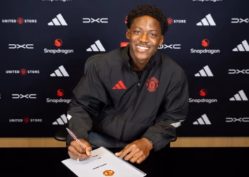 Zyrtare, Mainoo vazhdon kontratën me Manchester Unitedin