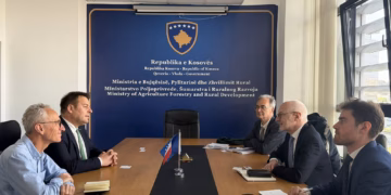 Muja takon ambasadorin francez, në fokus marrëveshjet e reja në bujqësi