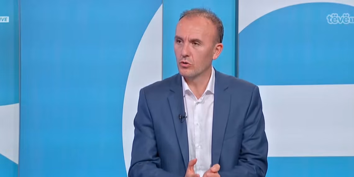 Mustafa: Deklarata e Gecit e turpshme dhe sulm ndaj luftës çlirimtare, VV-ja duhet ta përjashtojë nga grupi parlamentar