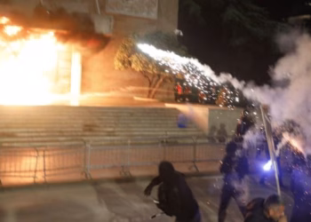 Protesta e PD-së, arrestohen 11 persona dhe lëndohen 5 policë