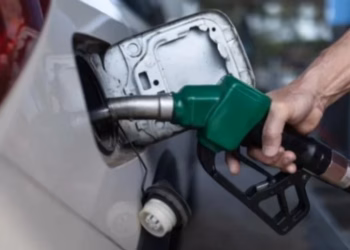 Qeveria e Shqipërisë ul me 20% akcizën e karburanteve