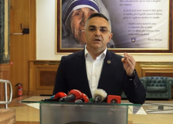 Tahiri: Takimet e Kurtit për presidentin lojë e hedhjes së fajit