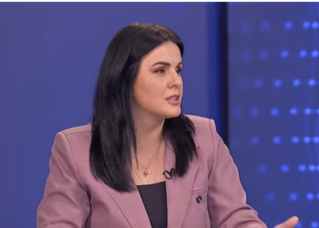 Tahiri-Beqa: Kurti kërkoi 83-84 vota më parë, tani tentoi zgjedhjen e presidentit me 64 deputetë